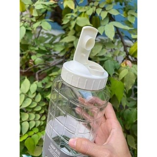 Bình đựng nước 1.5 lit lock & lock không chưa bpa