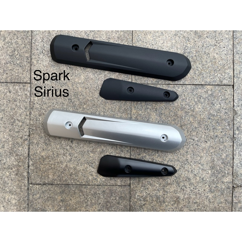 Che Pô - Ốp Pô cho xe Sirius mẫu Spark [Tặng ốc pô]