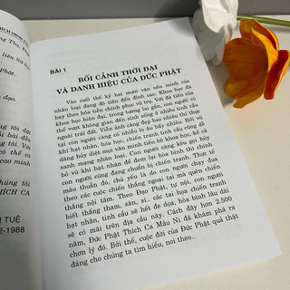 Sách - Phật Và Thánh Chúng