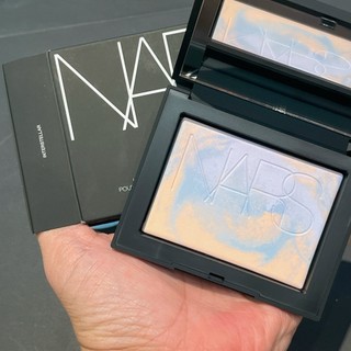 Phấn phủ dạng nén Nars Light Setting Powder