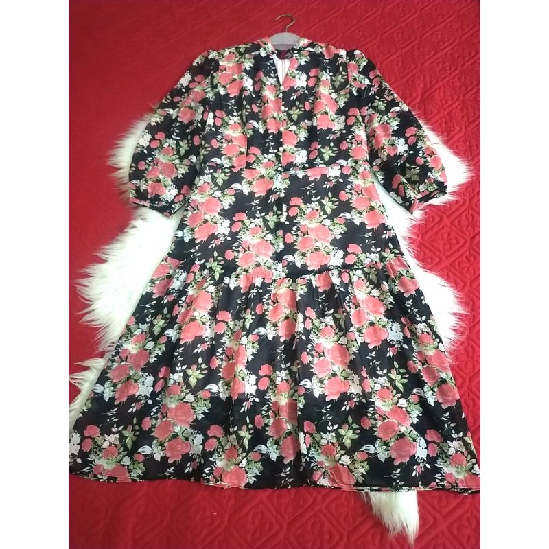 Váy voan chifon hoa hồng