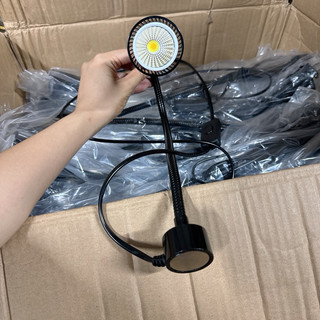Đèn LED chiếu sáng chân đế hít nam châm