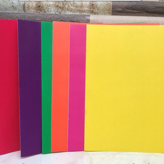 Giấy thủ công decal đề can màu A5 - loại bóng cao cấp có kẻ mặt sau. Giấy thủ công (17x22)cm.