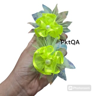 Một cặp thun cột tóc đính hoa cho bé