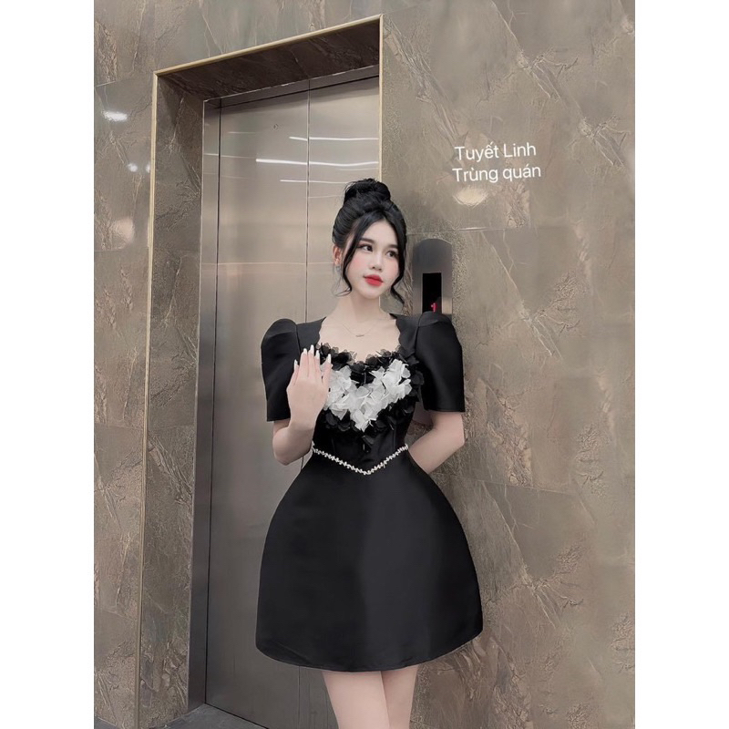 váy đen kết hoa