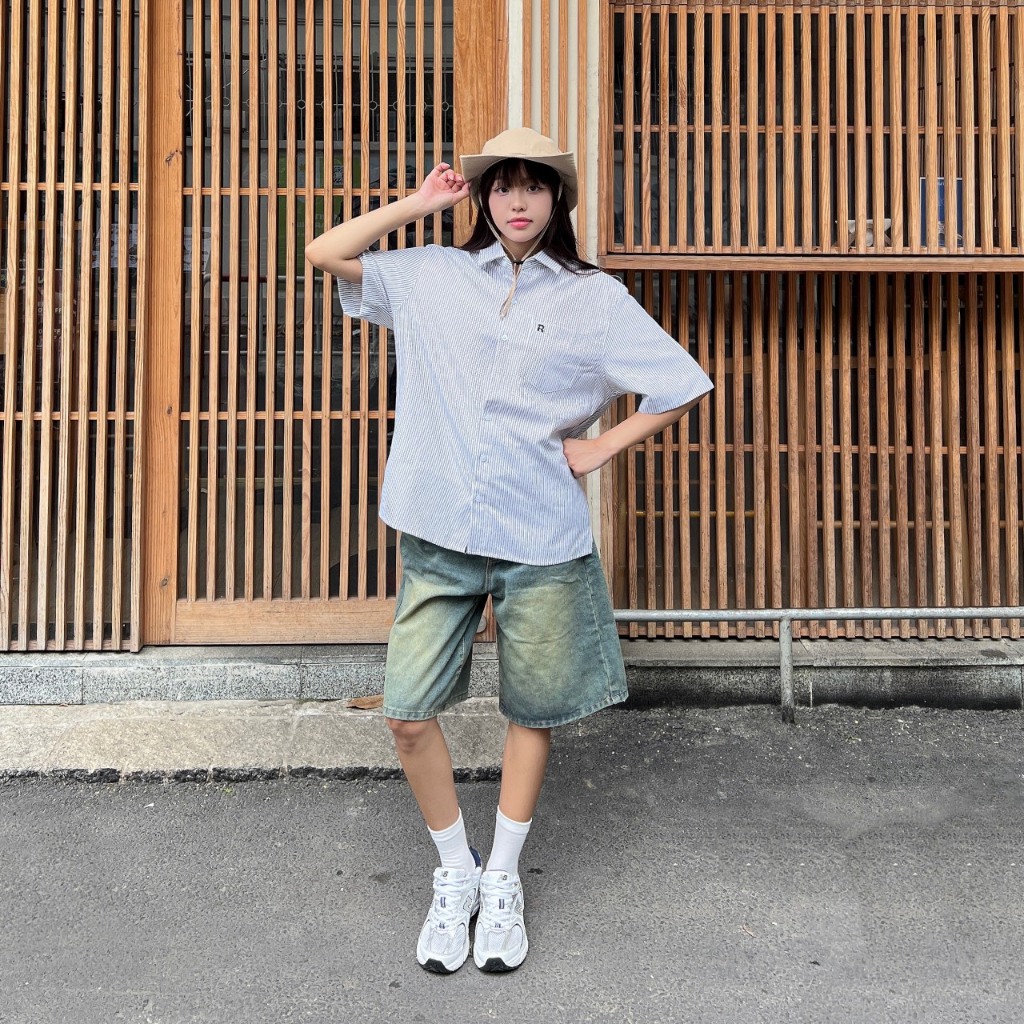 ÁO SƠ MI/SHIRT TAY NGẮN ĐÓNG NÚT UNISEX NAM NỮ FORM ÂU RAGE OF THE SEA(ROTS STUDIO)"SỌC CARO LOGO CHỮ R TAY NGẮN CÓ TÚI" | BigBuy360 - bigbuy360.vn