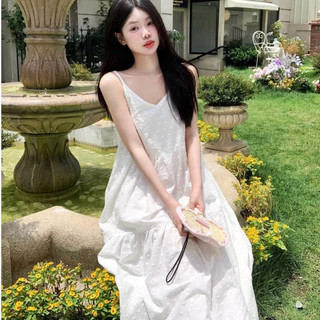 Đầm maxi 2 dây cổ V sang trọng, Váy maxi cổ V hoạ tiết hoa nổi dáng xoè phong cách Hàn Quốc 3252