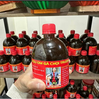 R.u.o.u om bóp gà chọi Trương Lê