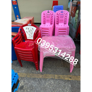 Ghế dựa nhỏ màu hồng