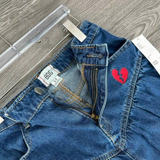 Chân váy midi denim thêu BDG