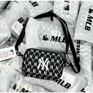[BALO_NO.1] Túi bao tử đeo chéo unisex DV2400 ESS Crossbody Bag Black