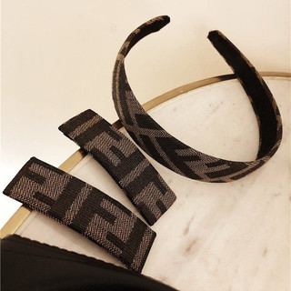 Băng đô hoạ tiết Herzigroom monogram - P022