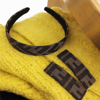Băng đô hoạ tiết Herzigroom monogram - P022