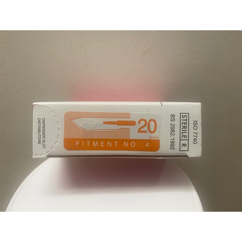 Lưỡi dao mổ số 20 KIATO (hộp 100 cái)