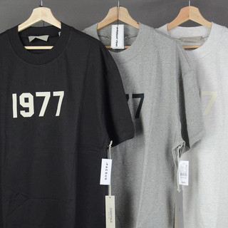 Tee essentials 1977