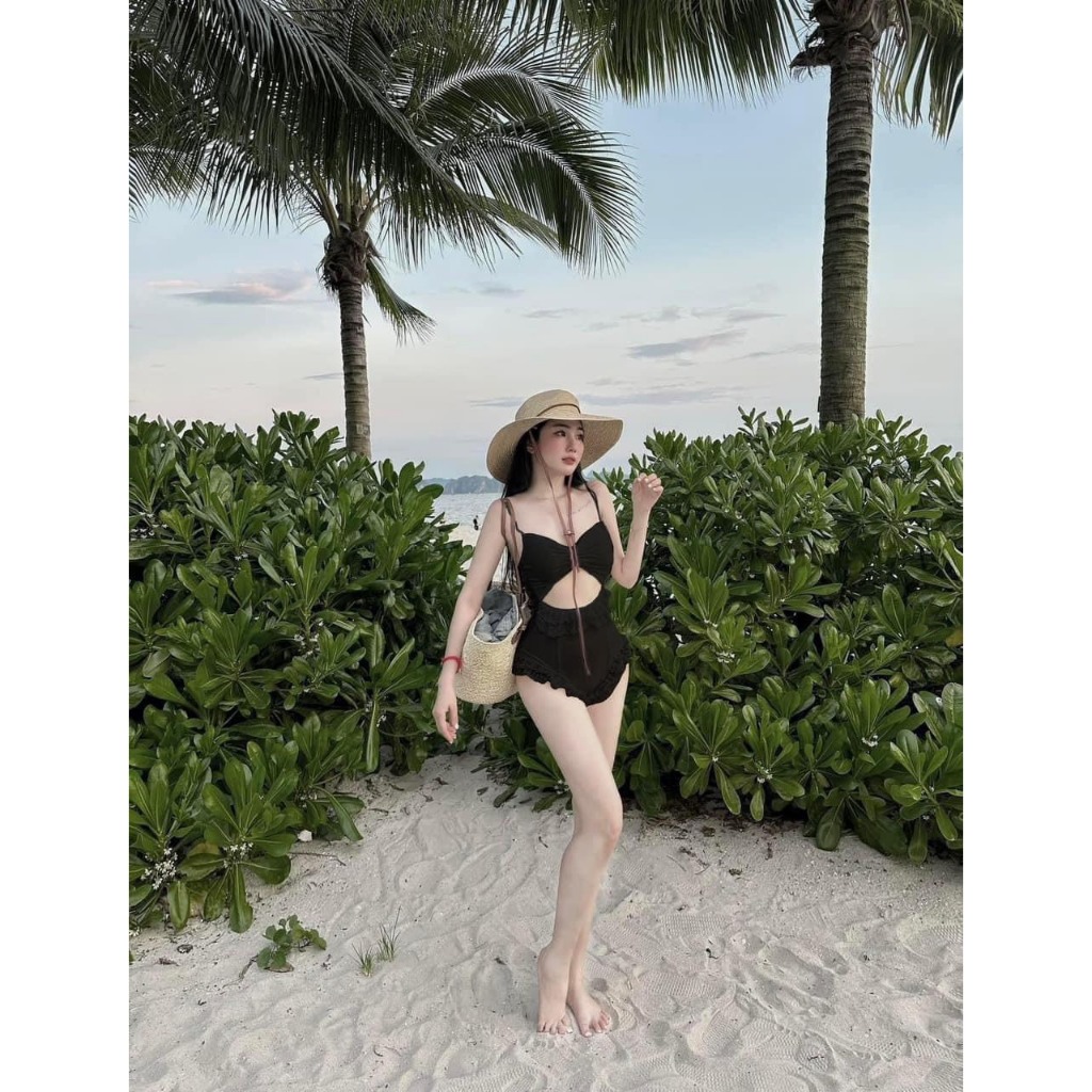 Bikini đồ bơi đi biển 1 mảnh ren bèo hai màu trắng đen xinh xắn + khăn turban xinh xắn HÀ BIKINI | BigBuy360 - bigbuy360.vn