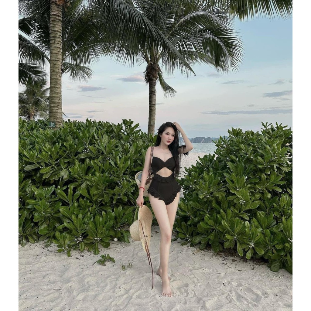 Bikini đồ bơi đi biển 1 mảnh ren bèo hai màu trắng đen xinh xắn + khăn turban xinh xắn HÀ BIKINI | BigBuy360 - bigbuy360.vn