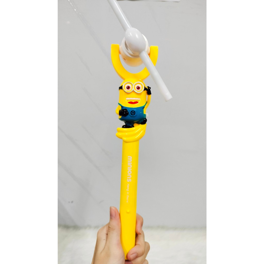 (KÈM PIN)GẬY CHONG CHÓNG MINIONS CÓ NHẠC CÓ ĐÈN 7 MÀU SIÊU DỄ THƯƠNG CHO BÉ -W51