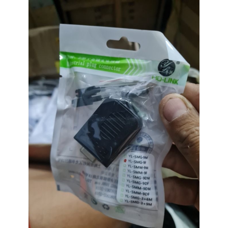 Đầu nối DB9 đực(male) 9 chân vít vặn (chốt cài đực) HD-LINK