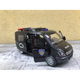 Mô hình xe POLICE CSCĐ Mercedes Printer 1:32