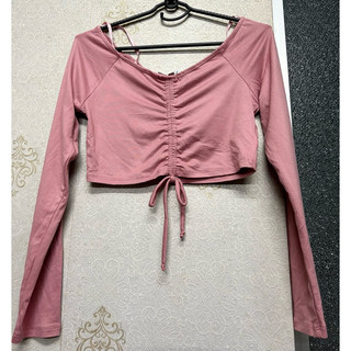 Áo thun hồng croptop tay dài vnxk