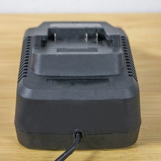 Đế sạc nhanh pin Benyu 12V/20V (Chân pin chính hãng Benyu)