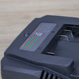 Đế sạc nhanh pin Benyu 12V/20V (Chân pin chính hãng Benyu)