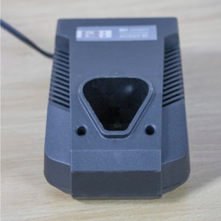 Đế sạc pin BENYU 12 vol