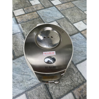 Nồi cơm Sanyo mặt quỷ 1l8 hàng Nhật