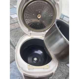Nồi cơm Sanyo mặt quỷ 1l8 hàng Nhật