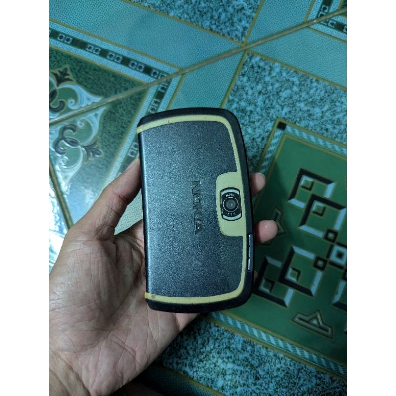 Xả kho xác điện thoại Nokia 7710 cổ