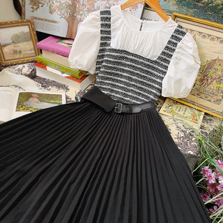 Áo tweed phối xô - Chân váy xếp ly phối belt