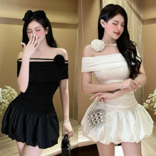 váy trễ vai nhún eo phối bồng bí kèm choker hoa
