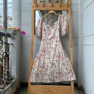 2hand đầm hoạ tiết tay phồng kiểu eo 56 đến 69cm dài 92cm mã 226