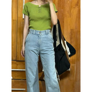 Quần jeans ống suông