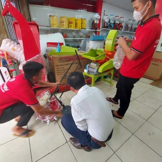 Máy gieo hạt Vinafarm VNGH 989, máy tra bắp, máy trỉa đậu phộng, máy gieo hạt kết hợp bón phân giá rẻ