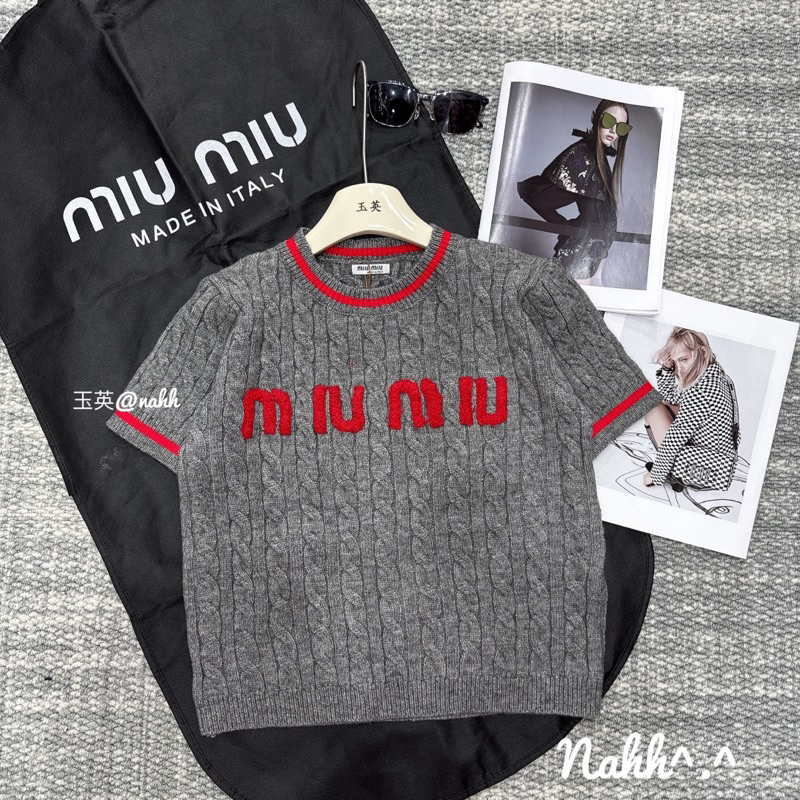 Áo Len Miuiu Ghi Viền Đỏ