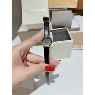 Đồng hồ nữ dây da mini Marc Jacobs MJ1585