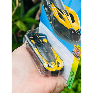 Hobby Store xe mô hình Hot Wheels Basic Bugatti Bolide Vàng (Full Card )