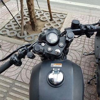 Ghi đông Cafe Racer cho Brixton