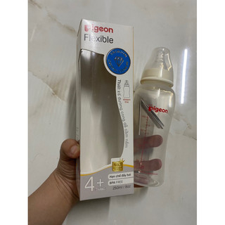 Bình sữa pigeon streamline 150ml/250ml