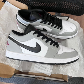 Giày sneaker low v2 xám khói - chất lượng cao