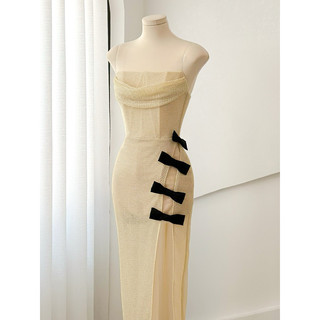 Váy quây xẻ đính nơ👗 : 590k 𝑠/𝑚