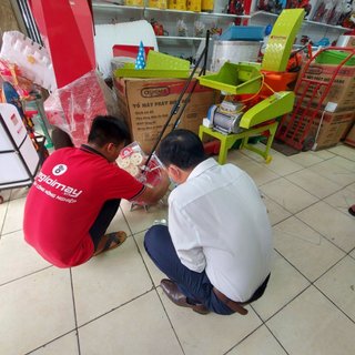 Máy gieo trồng ngô , bắp , đậu tương  cả luống trong vài phút