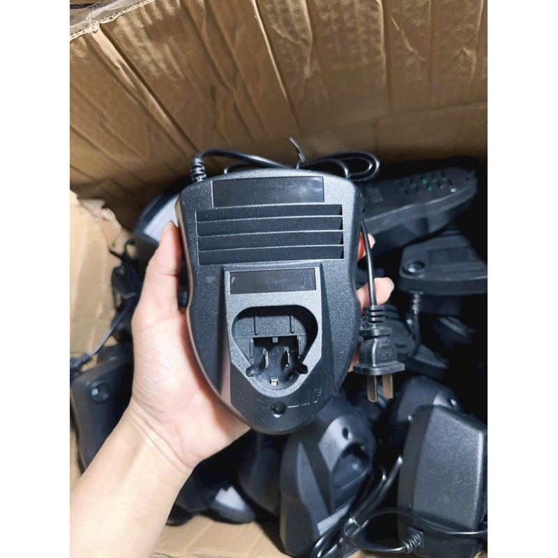 Sạc Bosch 10.8v-12v 1.5A