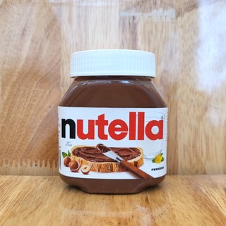 Nutella bơ hạt phỉ ca cao phết bánh mì hazelnut spread with cocoa