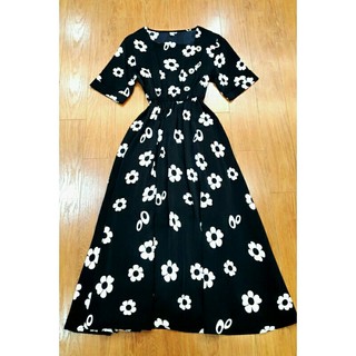 Đầm hoa cổ vuông dáng xòe sz M