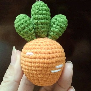 Móc khoá cà rốt bằng len - cà rốt handmade