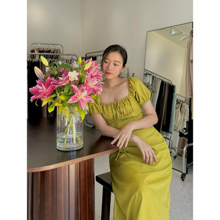 Đầm vải lụa rút ngực dáng middi - Thương