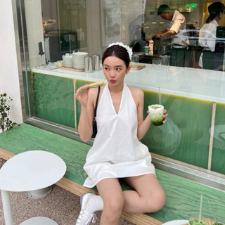 RedA - Đầm cổ yếm hở lưng nút xà cừ Summer Dress